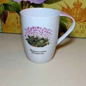 Rae Dunn "M" Studios Cyclamen Serotinum folns hederaceis Mug